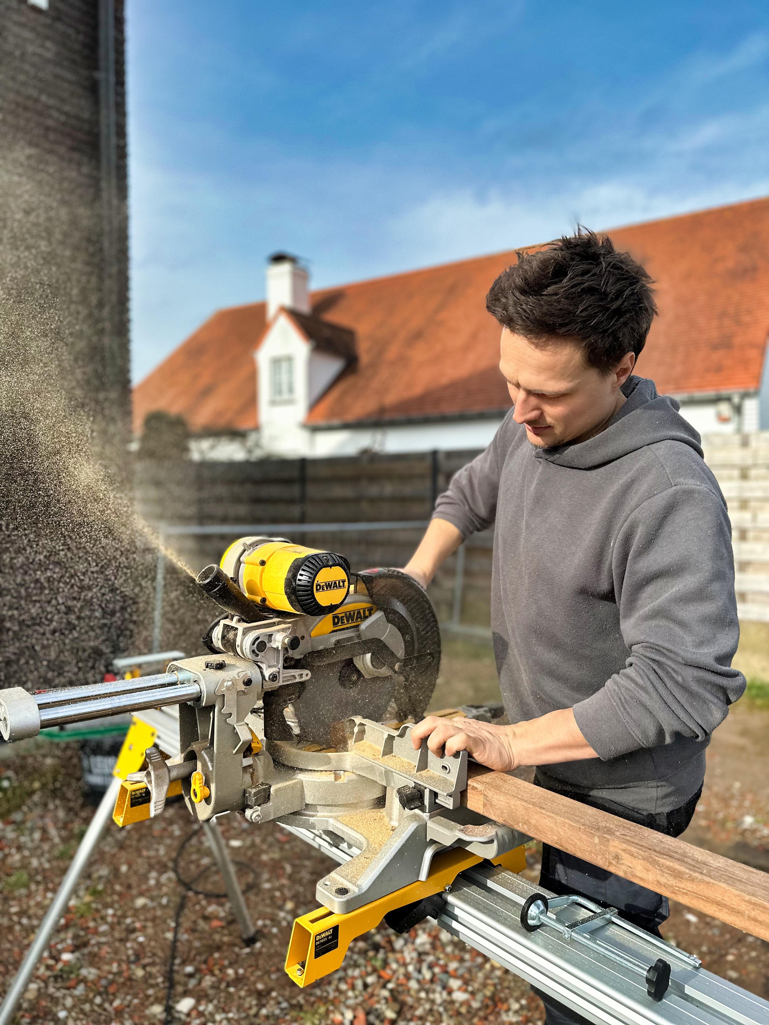 Artifex | renovatie op maat Artifex | schrijnwerk op maat, maatwerk, schrijnwerk, renovatie, afwerking